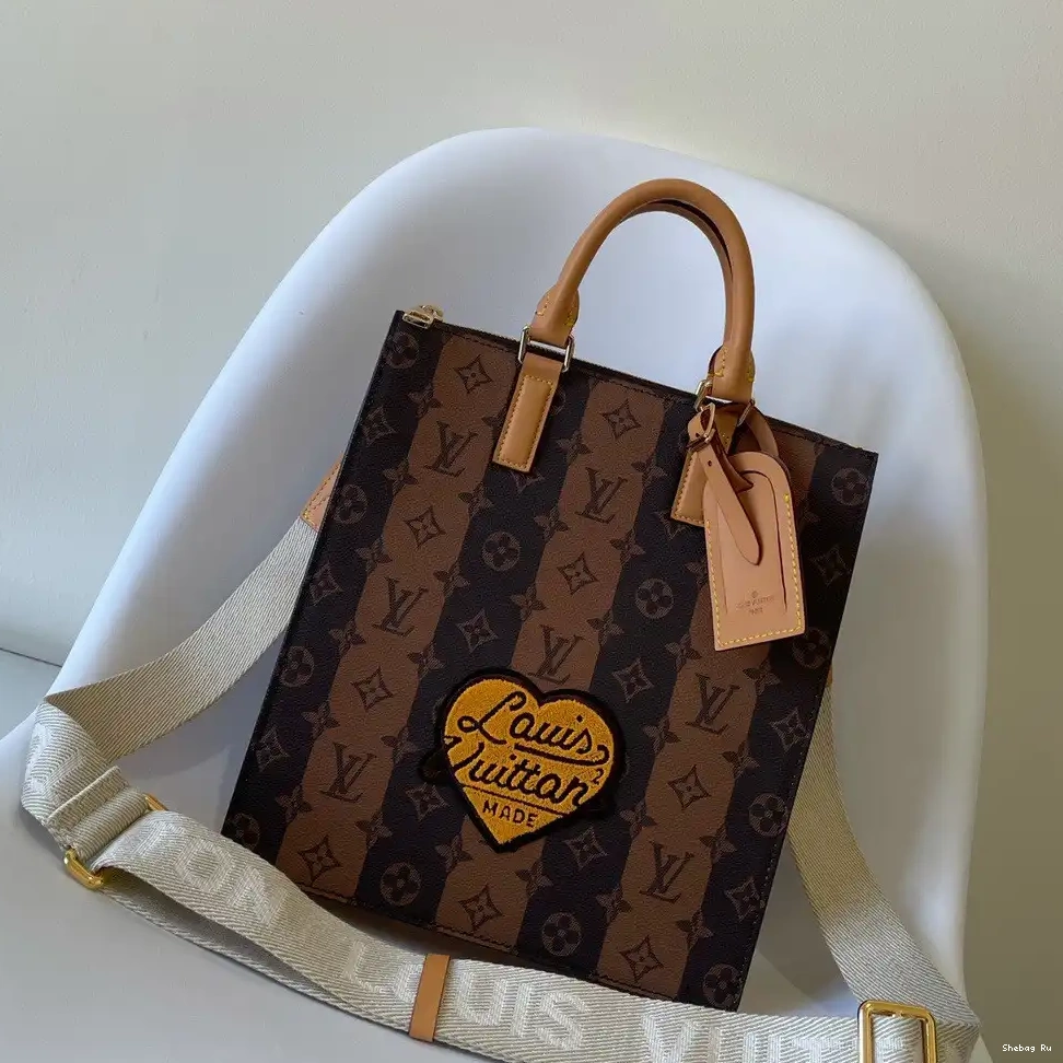 SAC VUITTON PLAT CROSS LOUIS 0706